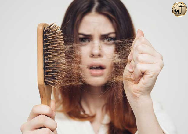چربی کف سر از دلایل اصلی ریزش مو