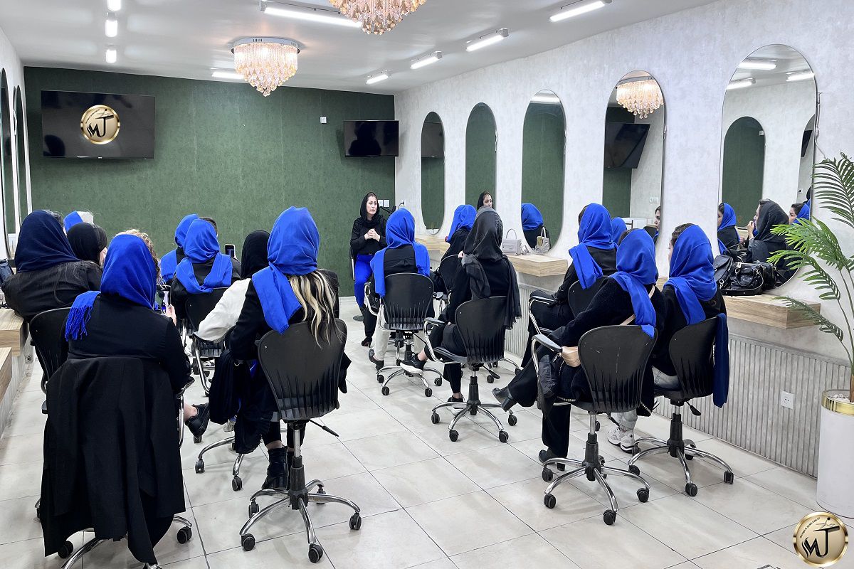 چرا دوره فید مو در آموزشگاه مریم جهانبانی را پیشنهاد می‌کنیم؟